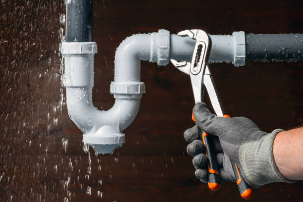 Professional Drain Cleaning technician working in Glasford, IL